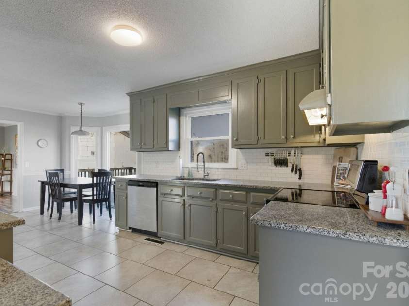 122 Cj Thomas Road, Monroe, NC 28110.  MLS# CAR4340500, YatesRealty ID 8417. 