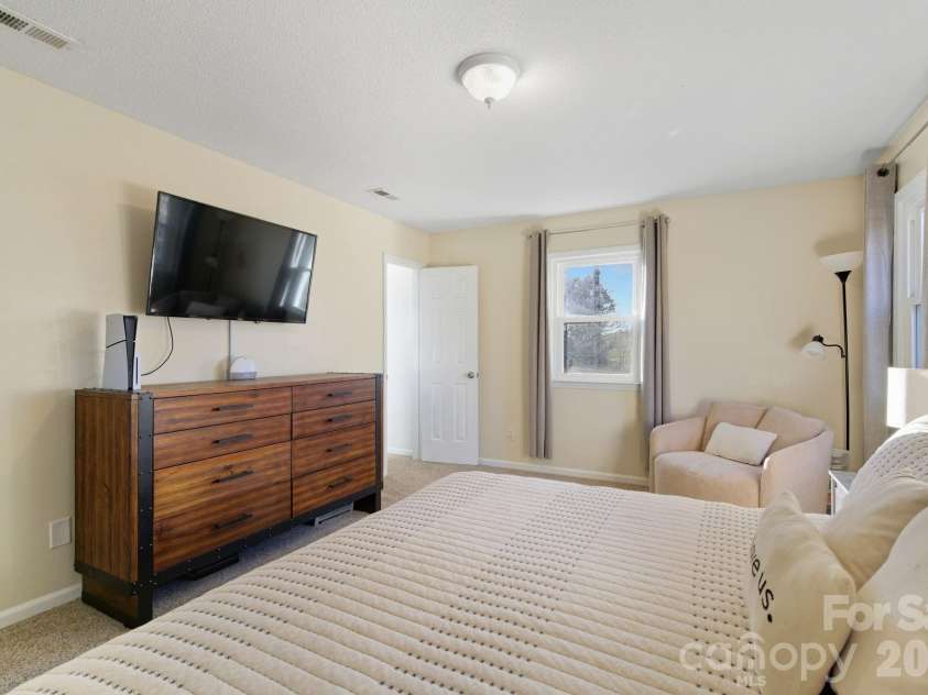 122 Cj Thomas Road, Monroe, NC 28110.  MLS# CAR4340500, YatesRealty ID 8417. 