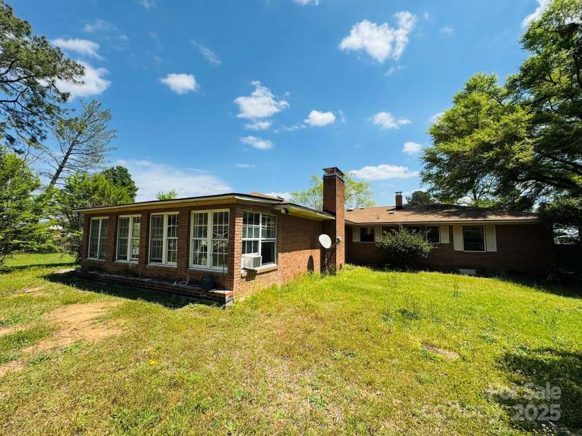 2480 Sumter Highway, Bishopville, SC 29010.  MLS# CAR4247425, YatesRealty ID 8418. 