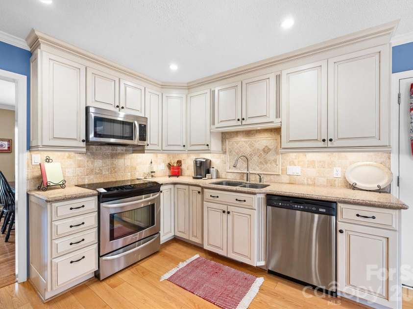 3172 Hitching Post Lane, Rock Hill, SC 29732.  MLS# CAR4361297, YatesRealty ID 8418. 