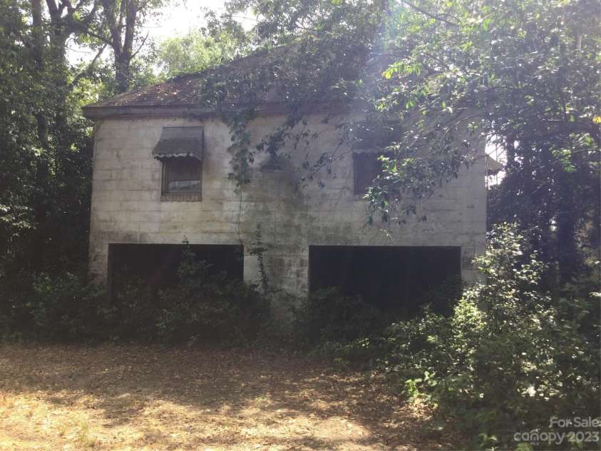 510 & 516 & 520 N Matson Matson Street, Kershaw, SC 29067.  MLS# CAR4029361, YatesRealty ID 842. 