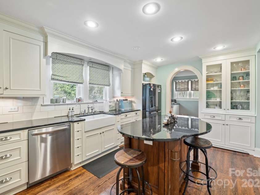 1740 12th Street Drive, Hickory, NC 28601.  MLS# CAR4228543, YatesRealty ID 8420. 