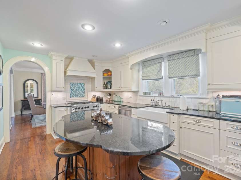 1740 12th Street Drive, Hickory, NC 28601.  MLS# CAR4228543, YatesRealty ID 8420. 