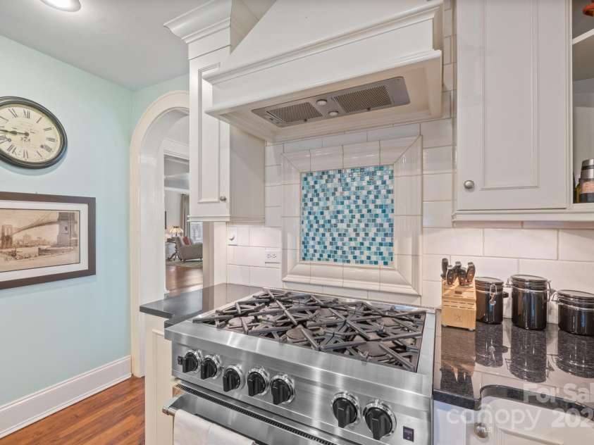 1740 12th Street Drive, Hickory, NC 28601.  MLS# CAR4228543, YatesRealty ID 8420. 