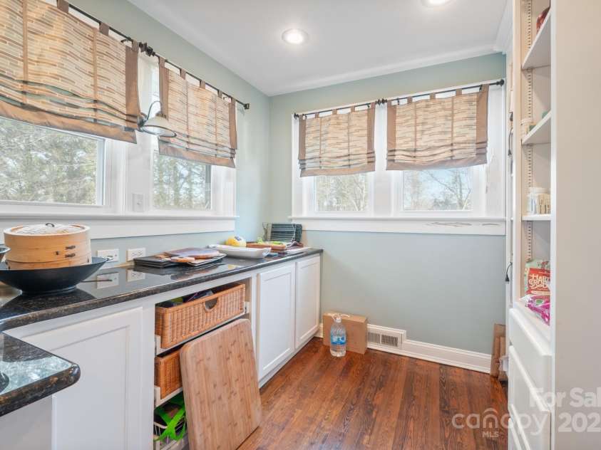 1740 12th Street Drive, Hickory, NC 28601.  MLS# CAR4228543, YatesRealty ID 8420. 