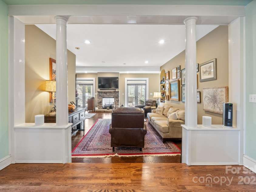 1740 12th Street Drive, Hickory, NC 28601.  MLS# CAR4228543, YatesRealty ID 8420. 