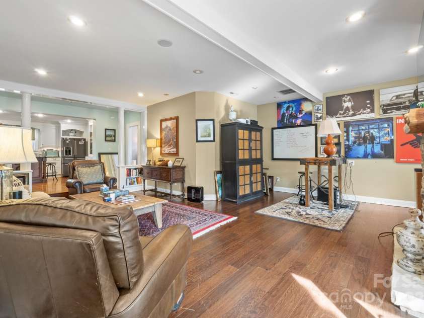 1740 12th Street Drive, Hickory, NC 28601.  MLS# CAR4228543, YatesRealty ID 8420. 