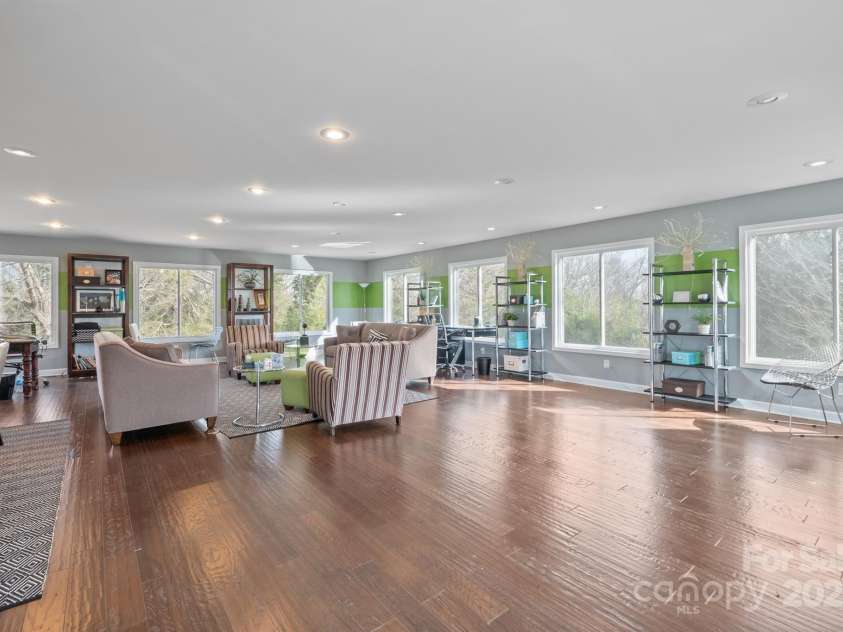 1740 12th Street Drive, Hickory, NC 28601.  MLS# CAR4228543, YatesRealty ID 8420. 