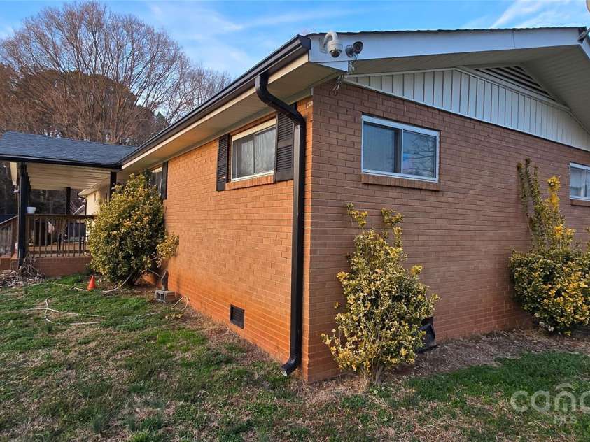 1024 Old Mountain View Road, Mount Holly, NC 28120.  MLS# CAR4222263, YatesRealty ID 8423. 