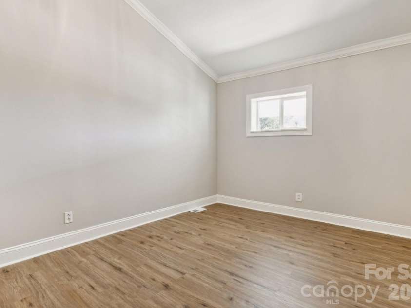 1024 Old Mountain View Road, Mount Holly, NC 28120.  MLS# CAR4309087, YatesRealty ID 8423. 