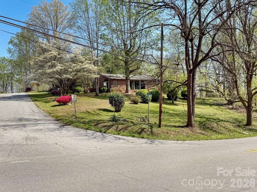 1401 Union Street, Morganton, NC 28655.  MLS# CAR4365588, YatesRealty ID 8423. 