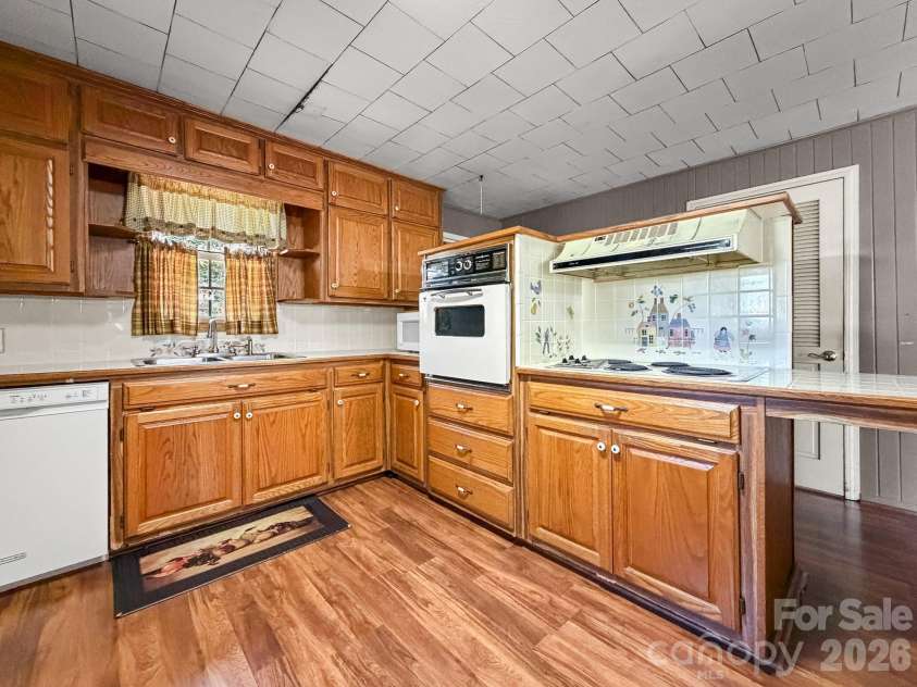 1401 Union Street, Morganton, NC 28655.  MLS# CAR4365588, YatesRealty ID 8423. 