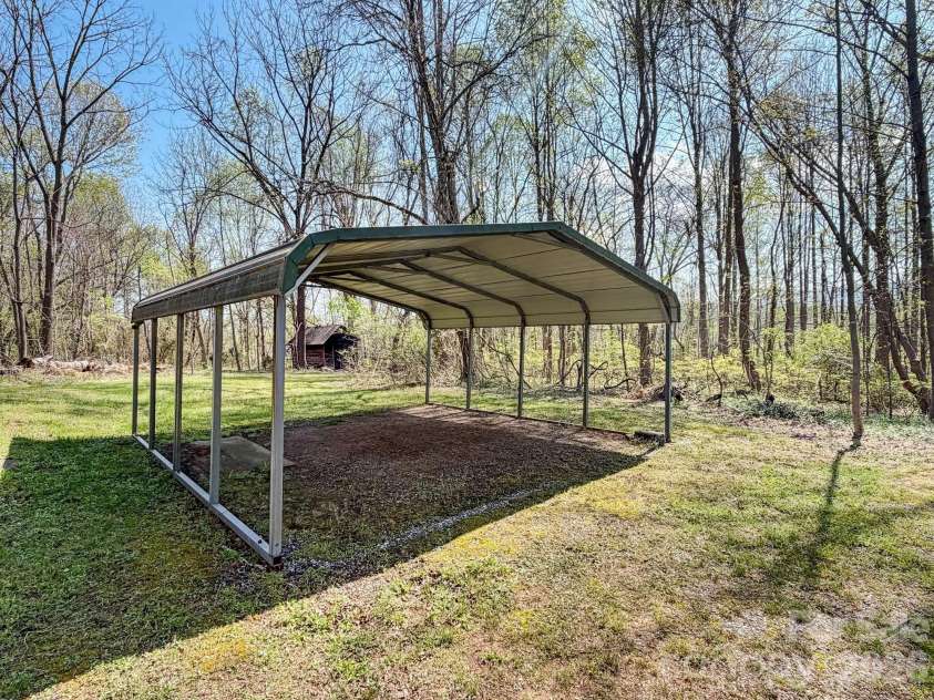 1401 Union Street, Morganton, NC 28655.  MLS# CAR4365588, YatesRealty ID 8423. 