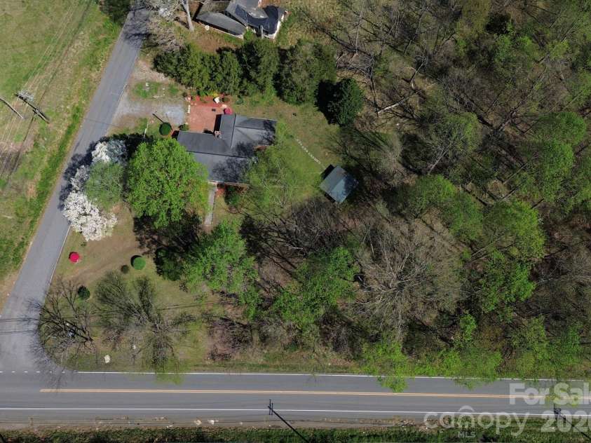 1401 Union Street, Morganton, NC 28655.  MLS# CAR4365588, YatesRealty ID 8423. 