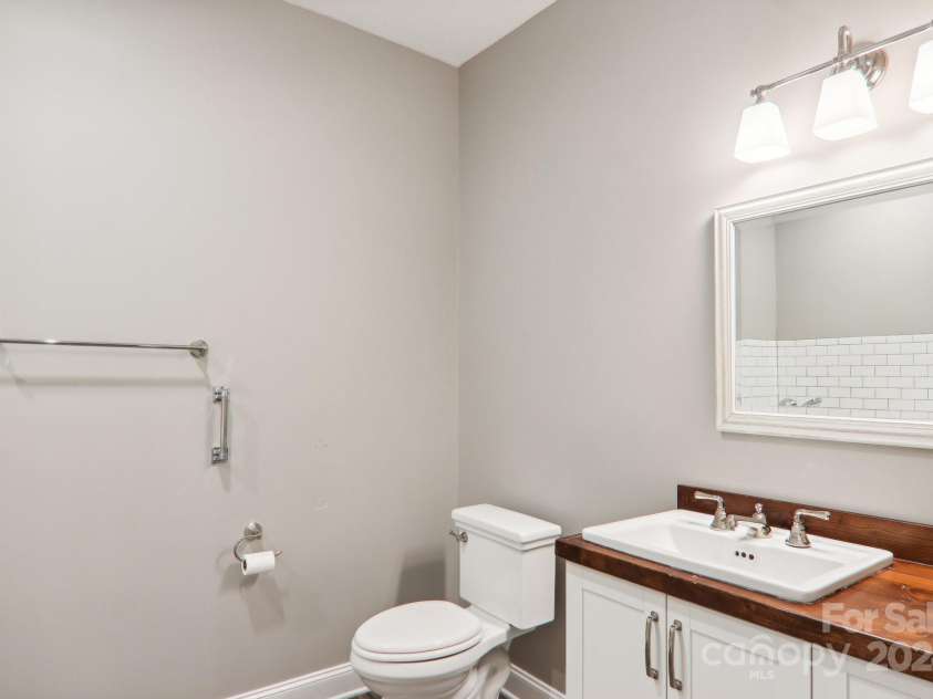 395 Daylily Drive, Hendersonville, NC 28739.  MLS# CAR4192484, YatesRealty ID 8424. 