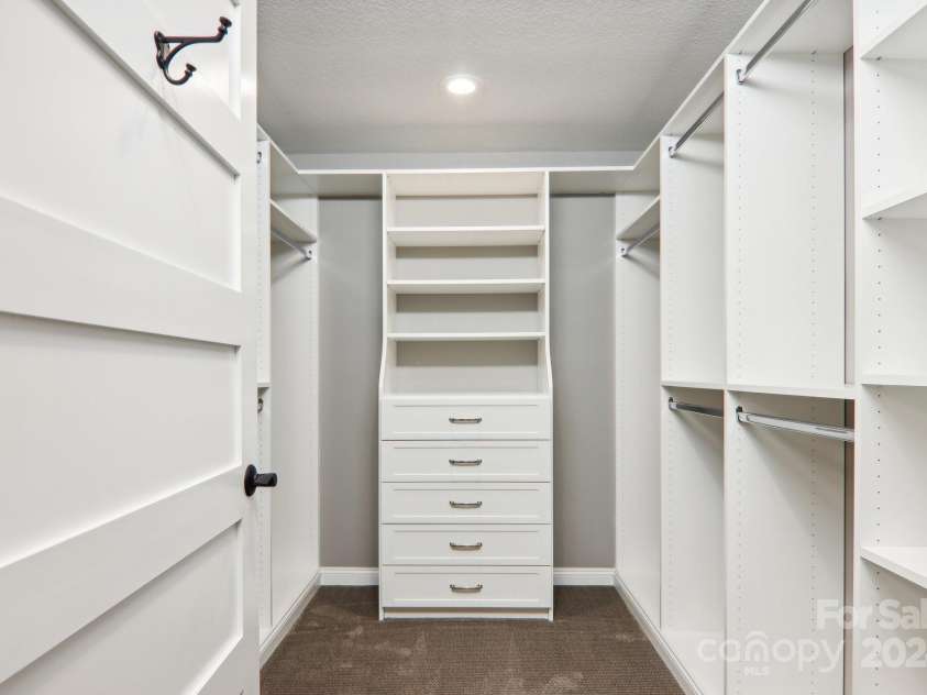 395 Daylily Drive, Hendersonville, NC 28739.  MLS# CAR4192484, YatesRealty ID 8424. BASEMENT BR CLOSET