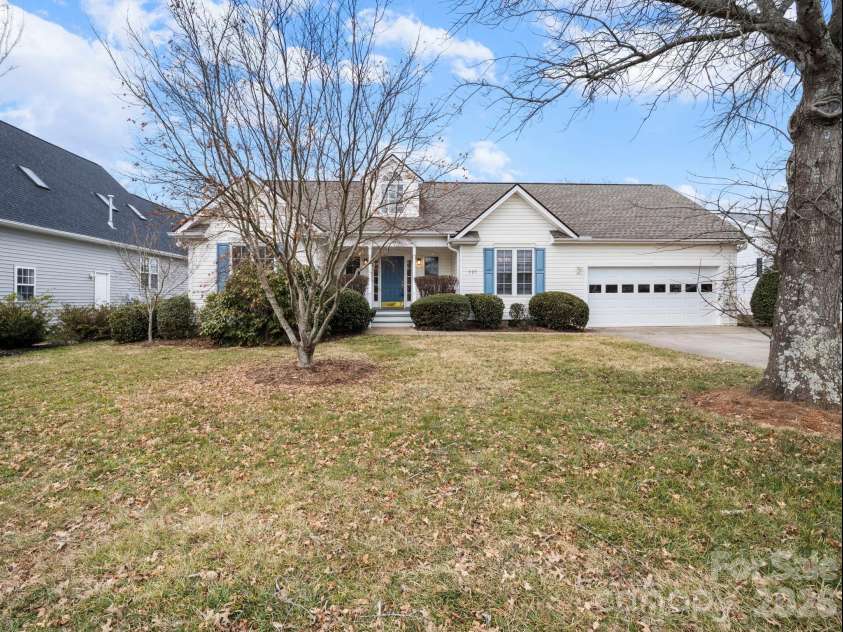 127 Kingfisher Lane, Mills River, NC 28759.  MLS# CAR4335349, YatesRealty ID 8425. 