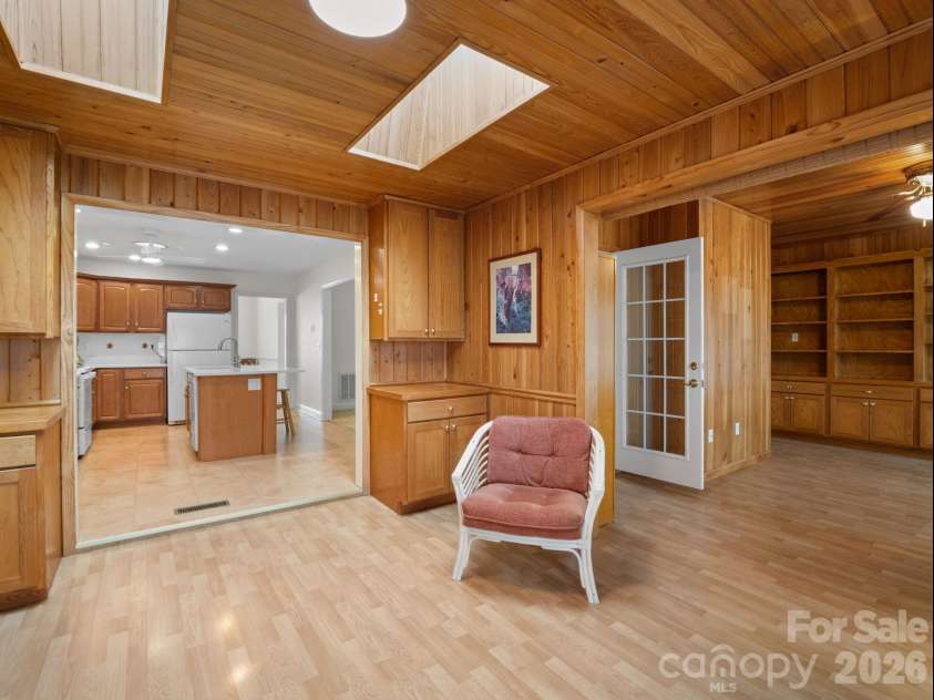 127 Kingfisher Lane, Mills River, NC 28759.  MLS# CAR4335349, YatesRealty ID 8425. 