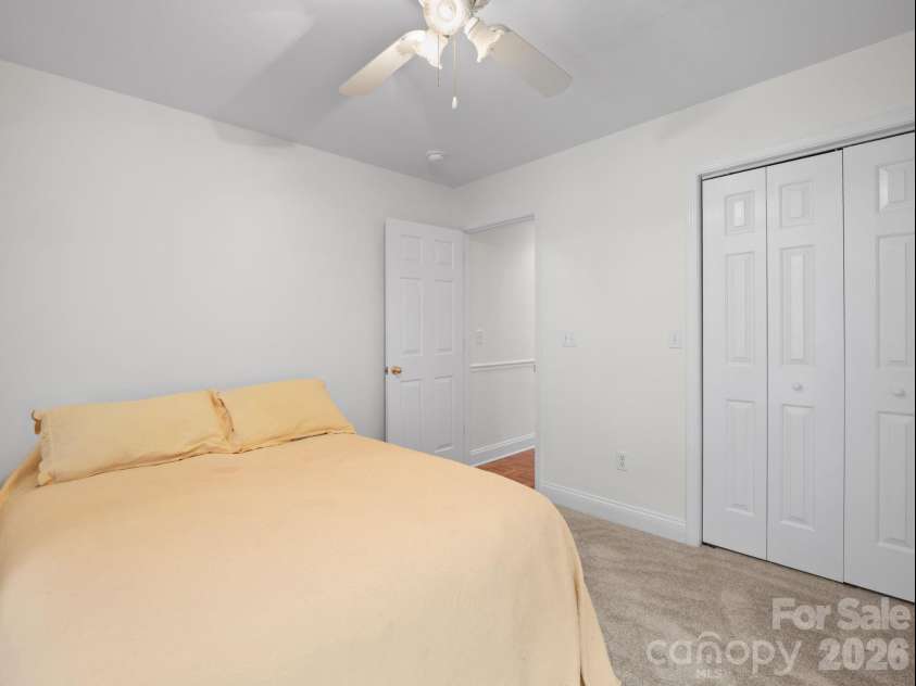 127 Kingfisher Lane, Mills River, NC 28759.  MLS# CAR4335349, YatesRealty ID 8425. 