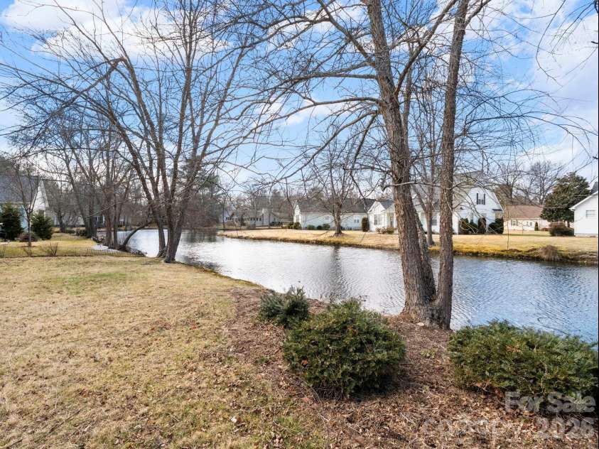 127 Kingfisher Lane, Mills River, NC 28759.  MLS# CAR4335349, YatesRealty ID 8425. 