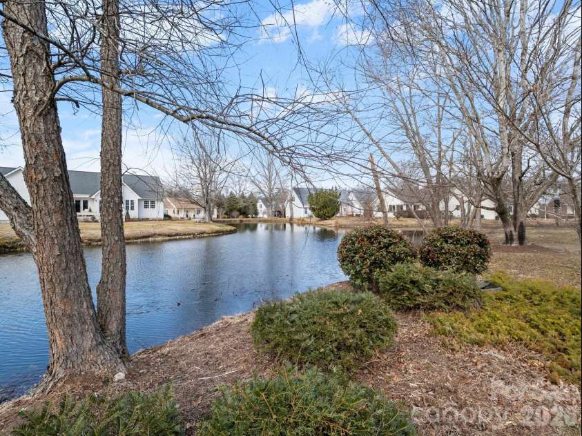 127 Kingfisher Lane, Mills River, NC 28759.  MLS# CAR4335349, YatesRealty ID 8425. 