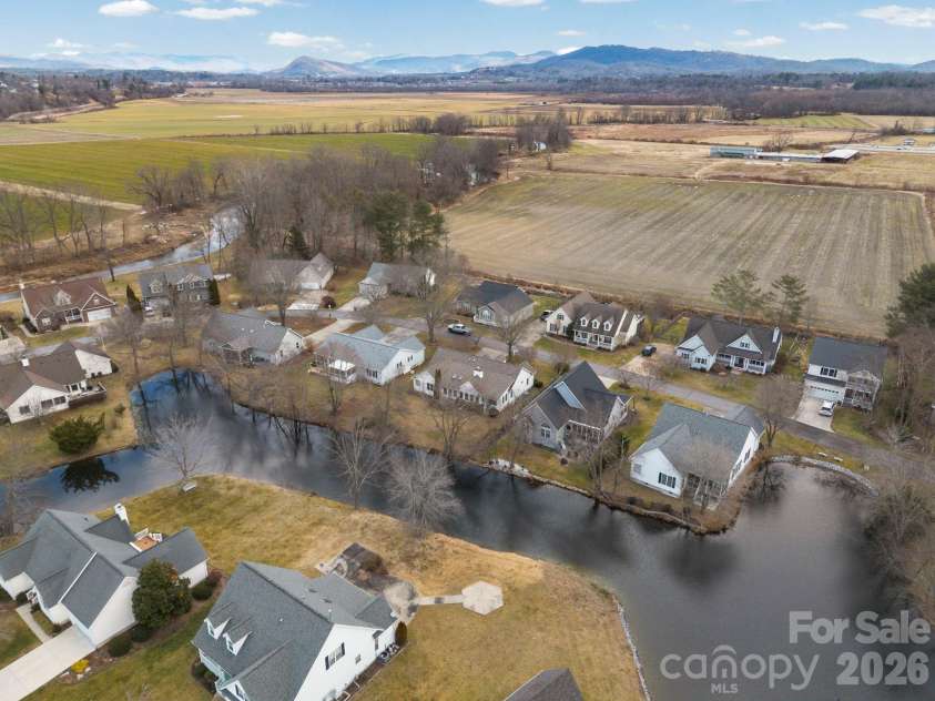 127 Kingfisher Lane, Mills River, NC 28759.  MLS# CAR4335349, YatesRealty ID 8425. 