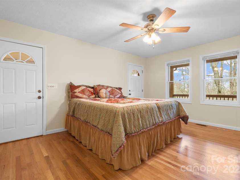 376 Deerfield Forest Parkway, Boone, NC 28607.  MLS# CAR4242808, YatesRealty ID 8425. Private deck access