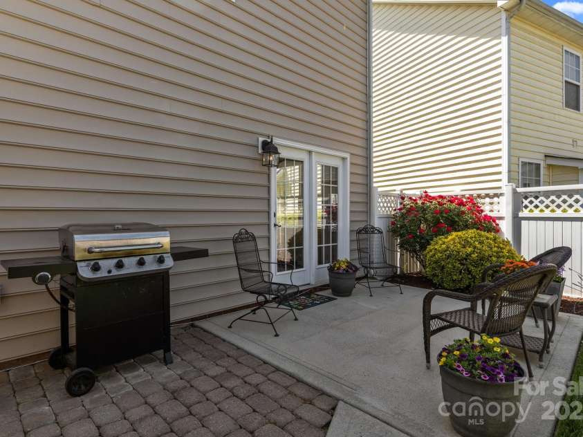12914 Cheverly Drive, Huntersville, NC 28078.  MLS# CAR4237876, YatesRealty ID 8426. 