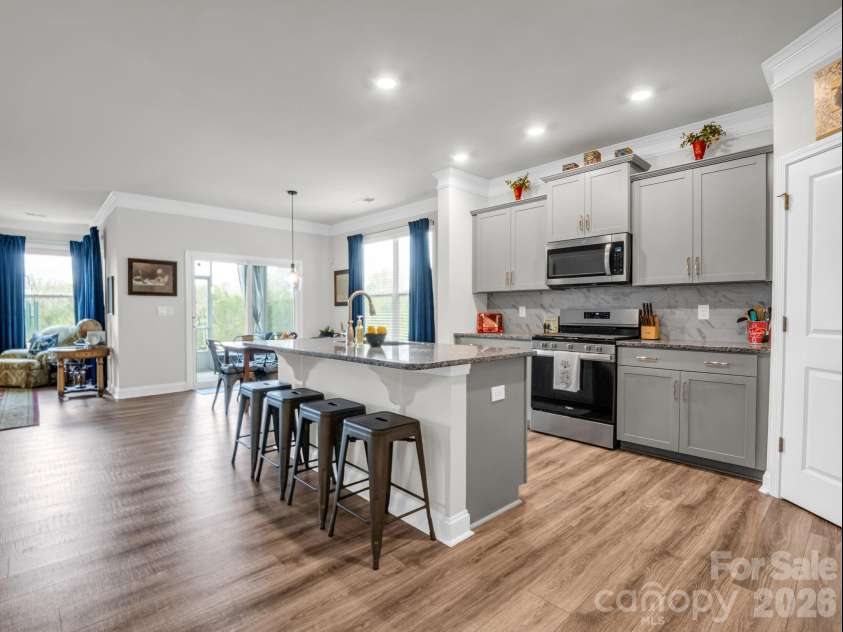 255 Fox Cove Road, Hendersonville, NC 28792.  MLS# CAR4364632, YatesRealty ID 8427. 