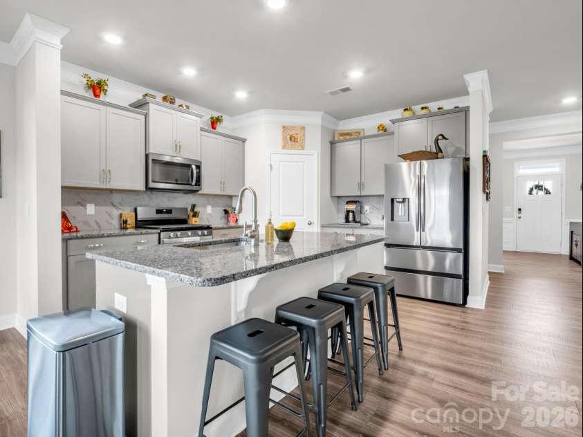 255 Fox Cove Road, Hendersonville, NC 28792.  MLS# CAR4364632, YatesRealty ID 8427. 