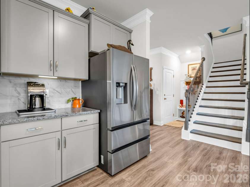 255 Fox Cove Road, Hendersonville, NC 28792.  MLS# CAR4364632, YatesRealty ID 8427. 