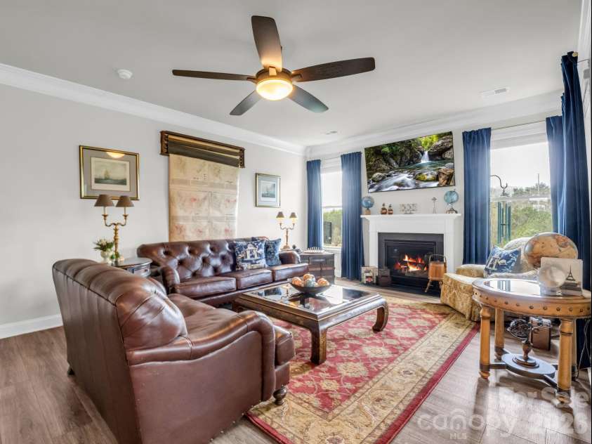 255 Fox Cove Road, Hendersonville, NC 28792.  MLS# CAR4364632, YatesRealty ID 8427. 