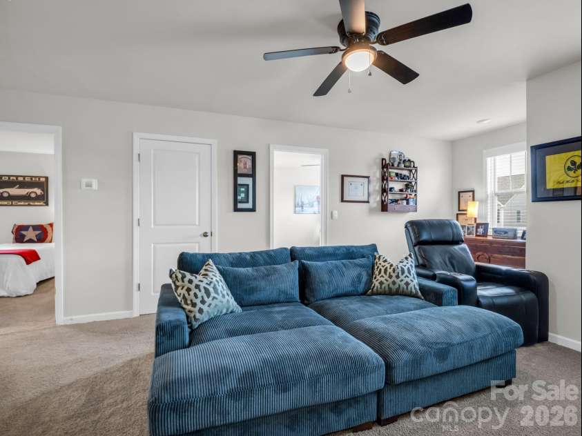 255 Fox Cove Road, Hendersonville, NC 28792.  MLS# CAR4364632, YatesRealty ID 8427. 