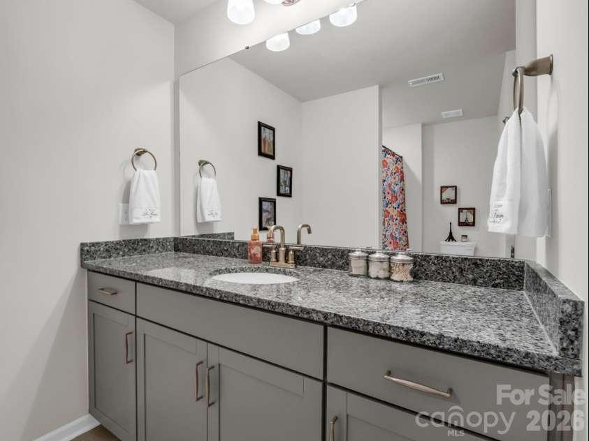 255 Fox Cove Road, Hendersonville, NC 28792.  MLS# CAR4364632, YatesRealty ID 8427. 