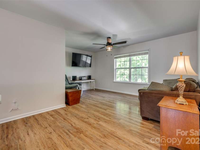 3040 Sunshower Heights, York, SC 29745.  MLS# CAR4245559, YatesRealty ID 8427. Loft / Bonus Room