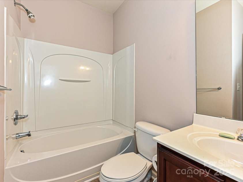 14121 Winford Lane, Charlotte, NC 28262.  MLS# CAR4195497, YatesRealty ID 8428. Bedroom 1 - Full Bath