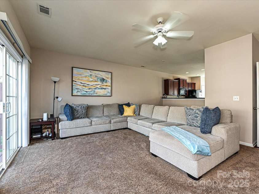 14121 Winford Lane, Charlotte, NC 28262.  MLS# CAR4195497, YatesRealty ID 8428. Great Room