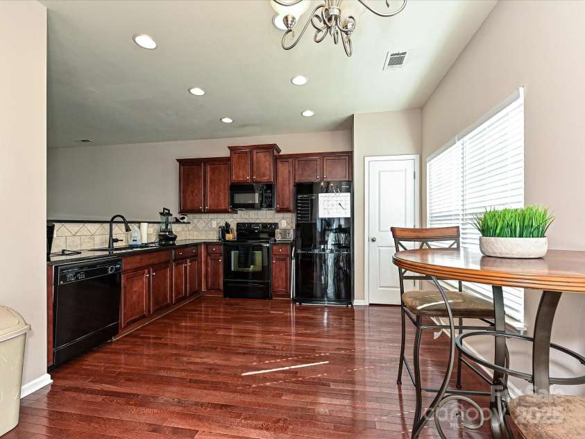 14121 Winford Lane, Charlotte, NC 28262.  MLS# CAR4195497, YatesRealty ID 8428. Kitchen & Dining