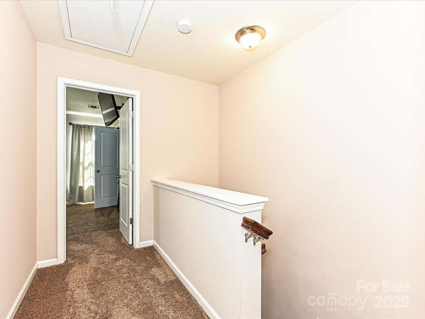 14121 Winford Lane, Charlotte, NC 28262.  MLS# CAR4195497, YatesRealty ID 8428. Upstaris Landing