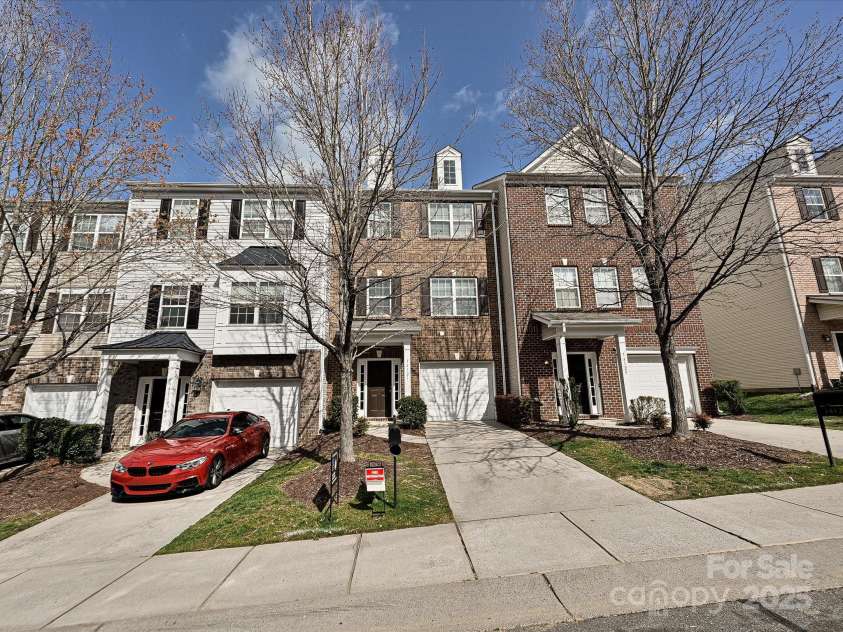 14121 Winford Lane, Charlotte, NC 28262.  MLS# CAR4195497, YatesRealty ID 8428. Welcome Home