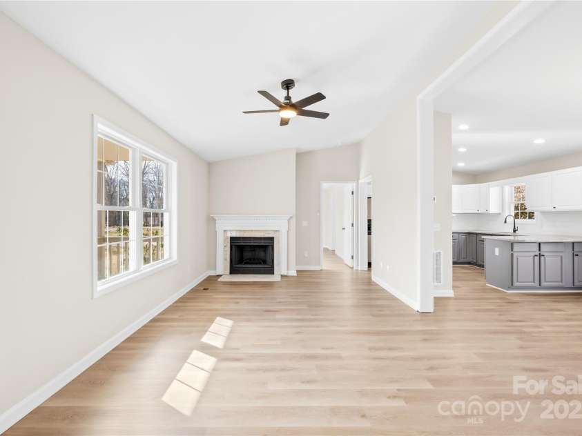 120 Roger Drive, Statesville, NC 28625.  MLS# CAR4227678, YatesRealty ID 8429. 