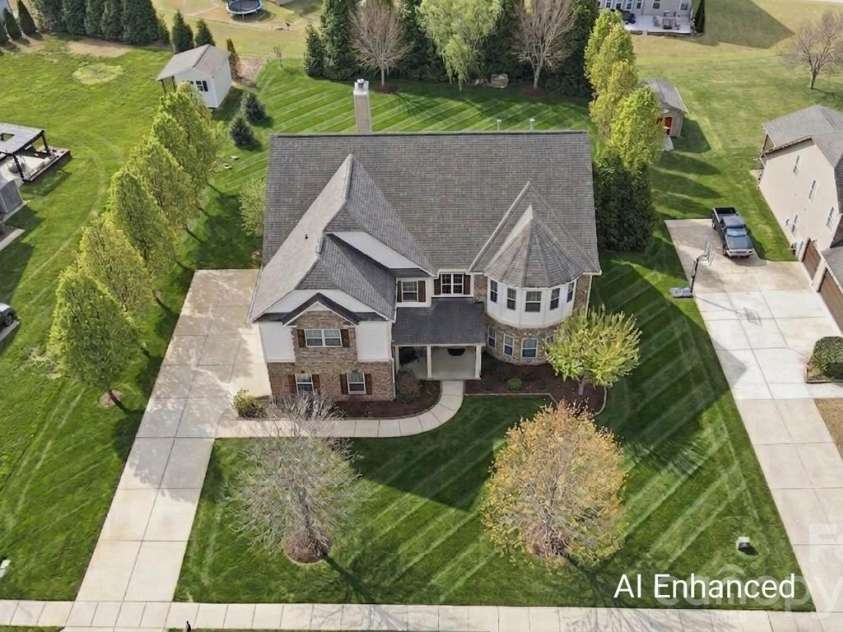 5509 Holly Hills Drive, Waxhaw, NC 28173.  MLS# CAR4360437, YatesRealty ID 8429. 