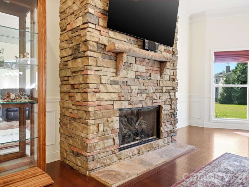 5509 Holly Hills Drive, Waxhaw, NC 28173.  MLS# CAR4360437, YatesRealty ID 8429. 