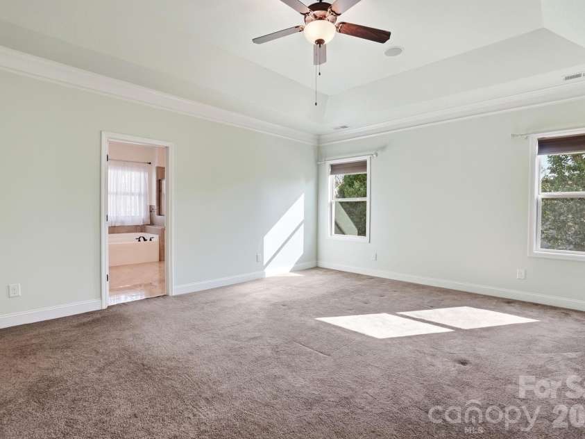 5509 Holly Hills Drive, Waxhaw, NC 28173.  MLS# CAR4360437, YatesRealty ID 8429. 