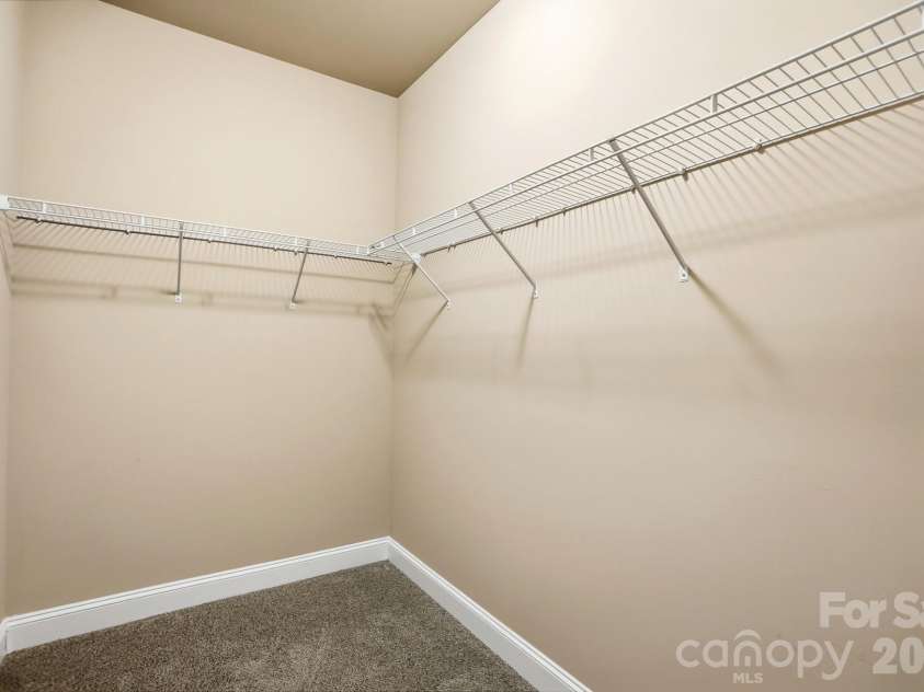 5509 Holly Hills Drive, Waxhaw, NC 28173.  MLS# CAR4360437, YatesRealty ID 8429. 