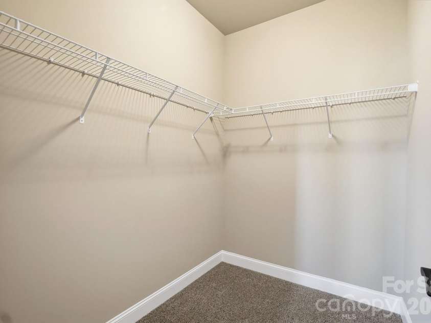 5509 Holly Hills Drive, Waxhaw, NC 28173.  MLS# CAR4360437, YatesRealty ID 8429. 