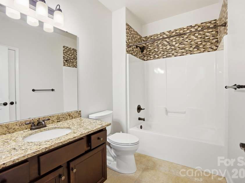 5509 Holly Hills Drive, Waxhaw, NC 28173.  MLS# CAR4360437, YatesRealty ID 8429. 