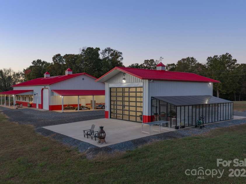1260 Beaver Island Trail Road, Walnut Cove, NC 27052.  MLS# CAR4325171, YatesRealty ID 843. Recreational building w/ attached greenhouse, built by Morton Buildings, w/ 2 large glass garage doors, ideal for gardening/storage/ or recreational use