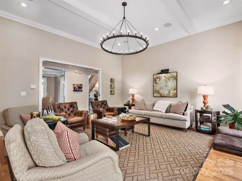 521 Pinchot Drive, Asheville, NC 28803.  MLS# CAR4249419, YatesRealty ID 8430. 