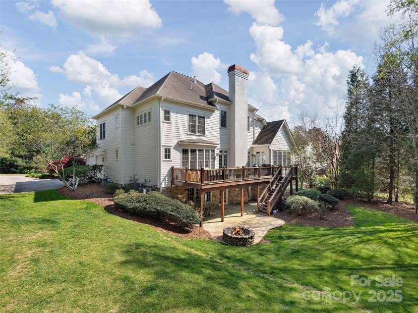 521 Pinchot Drive, Asheville, NC 28803.  MLS# CAR4249419, YatesRealty ID 8430. 